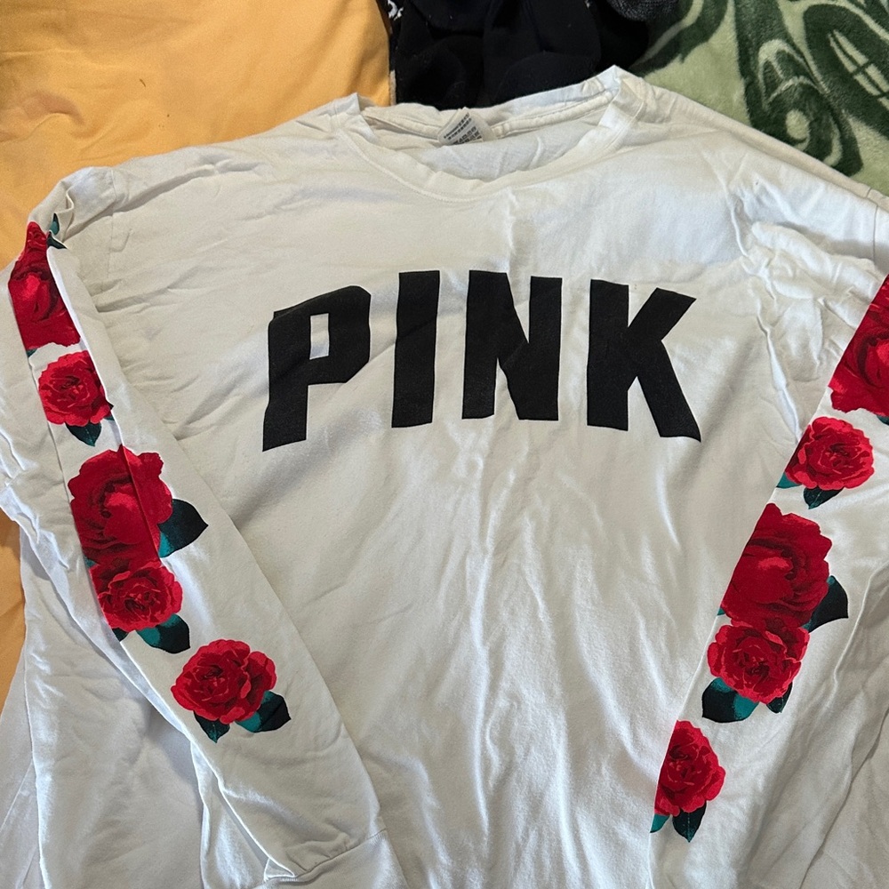 PINK Victoria's Secret White Long Sleeve Tee with Red Roses size L
